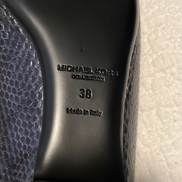 Michael Kors Black Textured Loafers - Picture 3 of 4